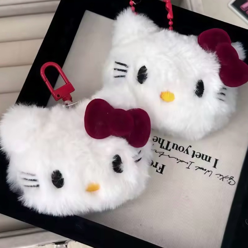 Handmade Hello Kitty–Inspired Plush Keychain